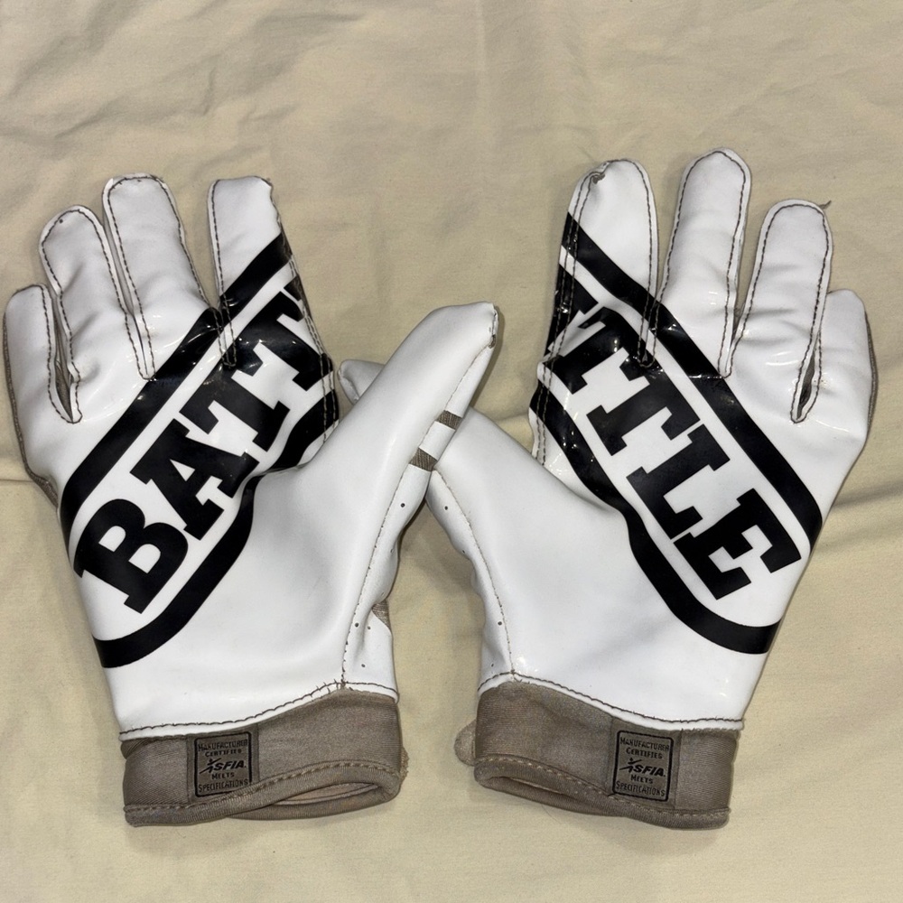 BATTLE White, Black & Grey Receiving Football Gloves. GUC. Men’s XL